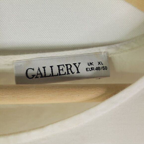 Gallery Ivory White Lace Top - Picture 4 of 12